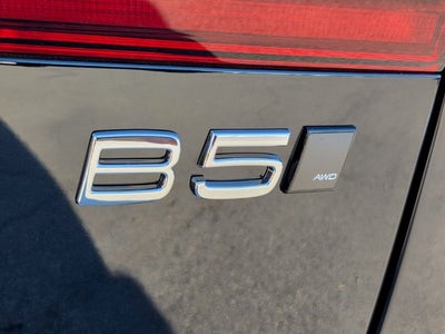 2027 Volvo XC60 B5 Core