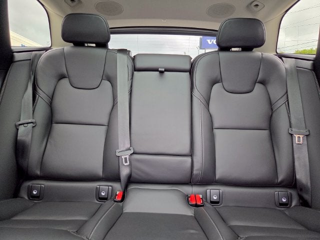 2027 Volvo XC60 B5 Ultra