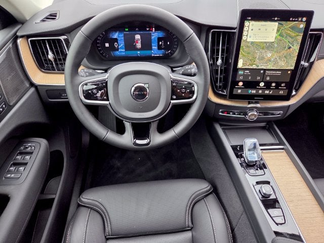 2027 Volvo XC60 B5 Ultra