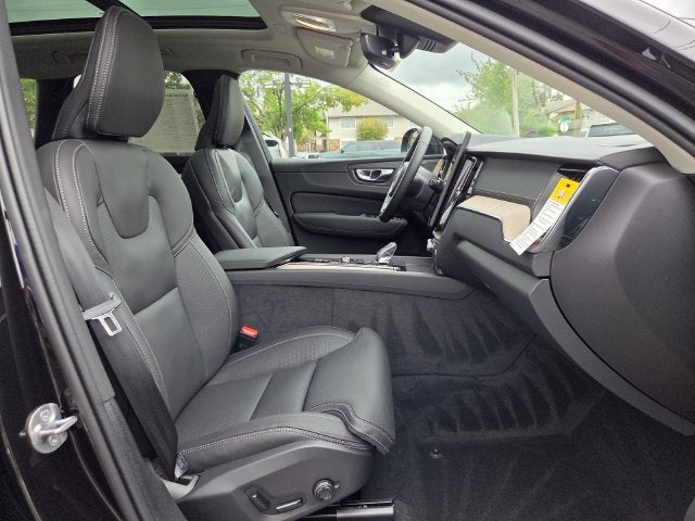 2027 Volvo XC60 B5 Ultra
