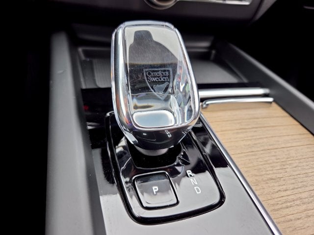 2027 Volvo XC60 B5 Ultra