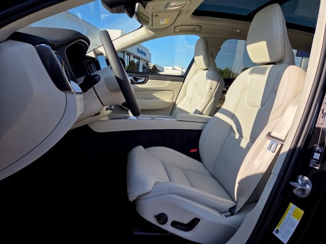 2027 Volvo XC60 B5 Ultra