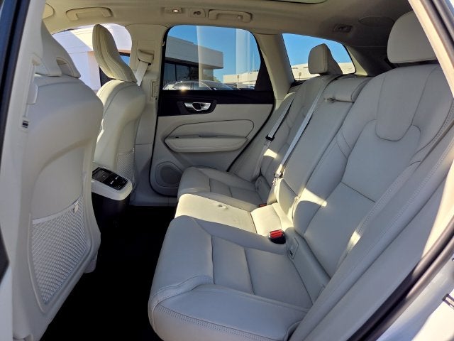 2027 Volvo XC60 B5 Ultra