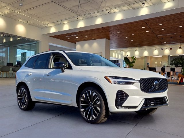 2027 Volvo XC60 B5 Ultra