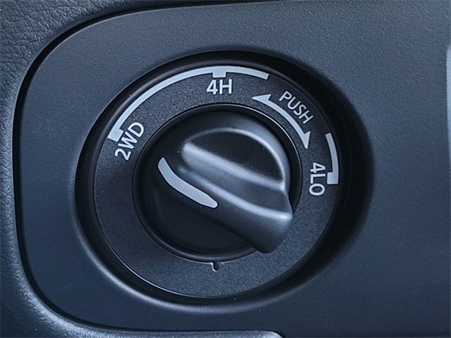 2026 Nissan Frontier SV DARK ARMOR 4WD