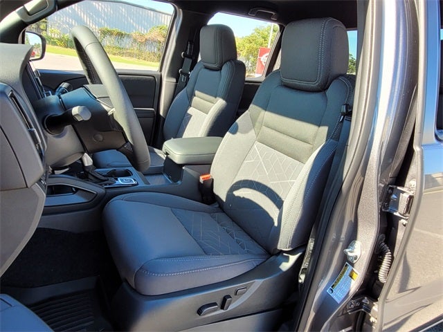 2026 Nissan Frontier SV DARK ARMOR 4WD