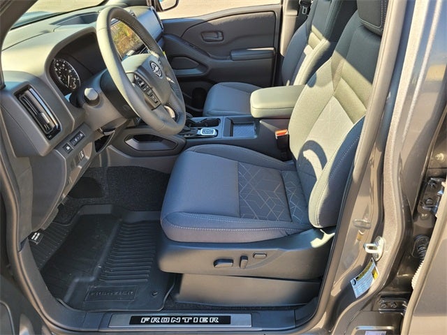 2026 Nissan Frontier SV DARK ARMOR 4WD