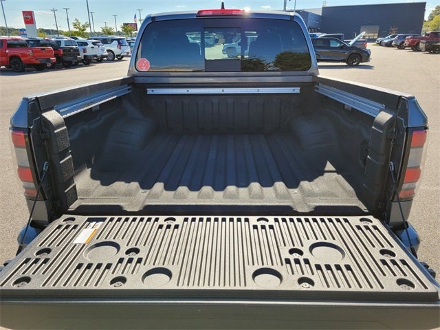 2026 Nissan Frontier SV DARK ARMOR 4WD