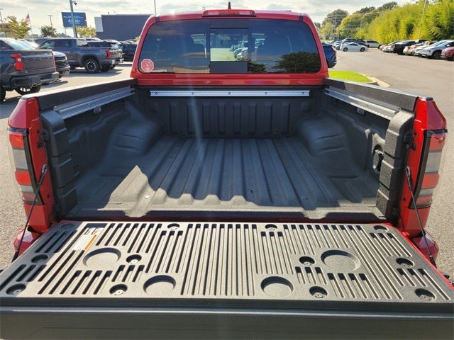 2026 Nissan Frontier SV DARK ARMOR 4WD