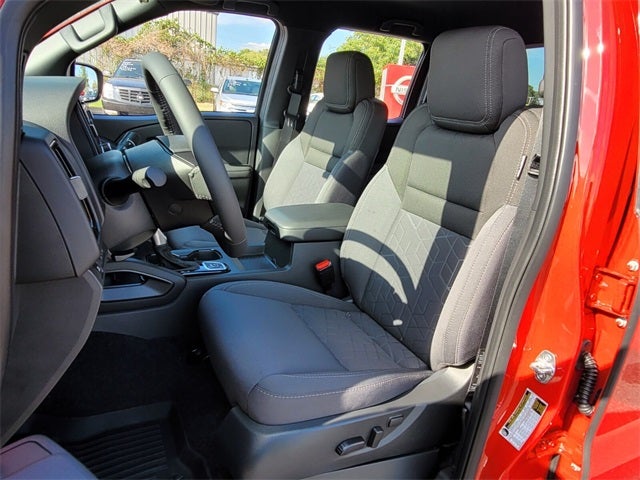 2026 Nissan Frontier SV DARK ARMOR 4WD