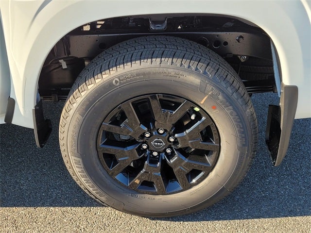 2026 Nissan Frontier SV DARK ARMOR 4WD