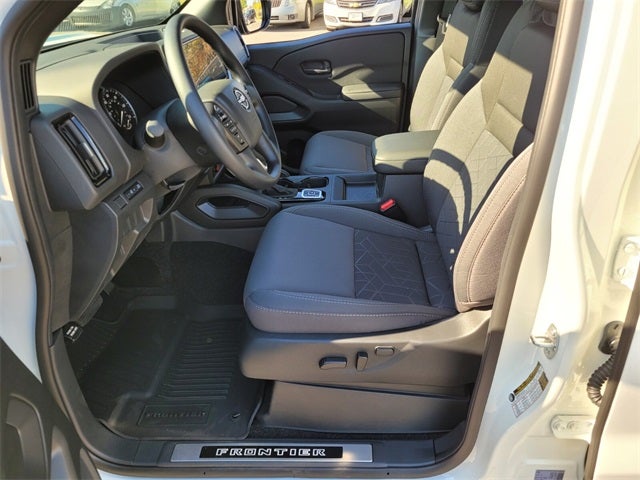 2026 Nissan Frontier SV DARK ARMOR 4WD