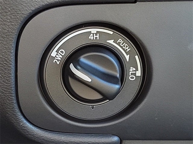 2026 Nissan Frontier SV DARK ARMOR 4WD