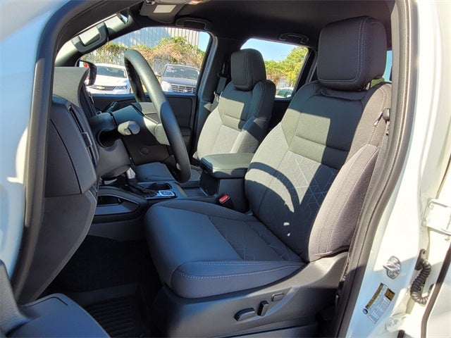 2026 Nissan Frontier SV DARK ARMOR 4WD