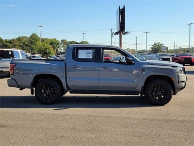 2026 Nissan Frontier SV DARK ARMOR 4WD