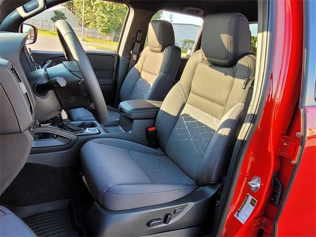 2026 Nissan Frontier SV DARK ARMOR 4WD