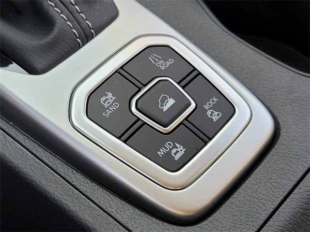 2026 Nissan Frontier SV 4WD