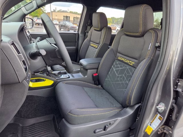 2027 Nissan Frontier SV