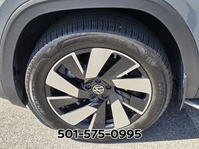 2024 Volkswagen Atlas Cross Sport 2.0T SE w/Technology