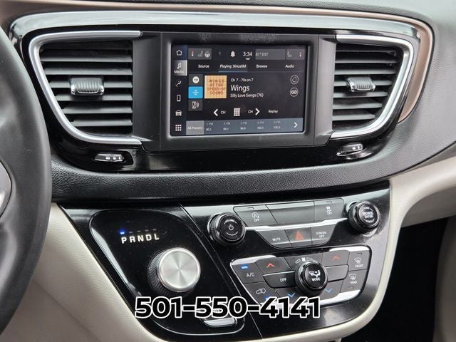 2023 Chrysler Voyager LX