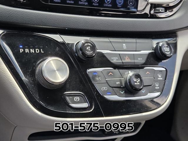 2017 Chrysler Pacifica Touring