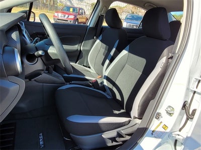 2025 Nissan Versa 1.6 S