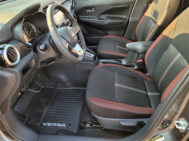 2025 Nissan Versa 1.6 SR