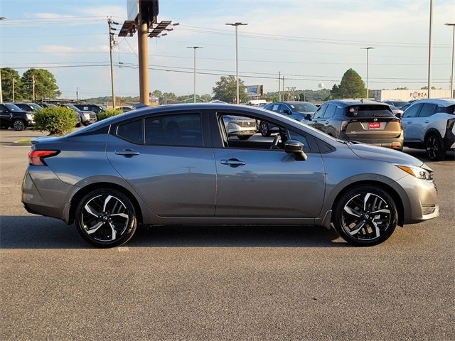 2025 Nissan Versa 1.6 SR