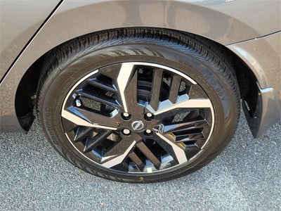 2025 Nissan Versa 1.6 SR