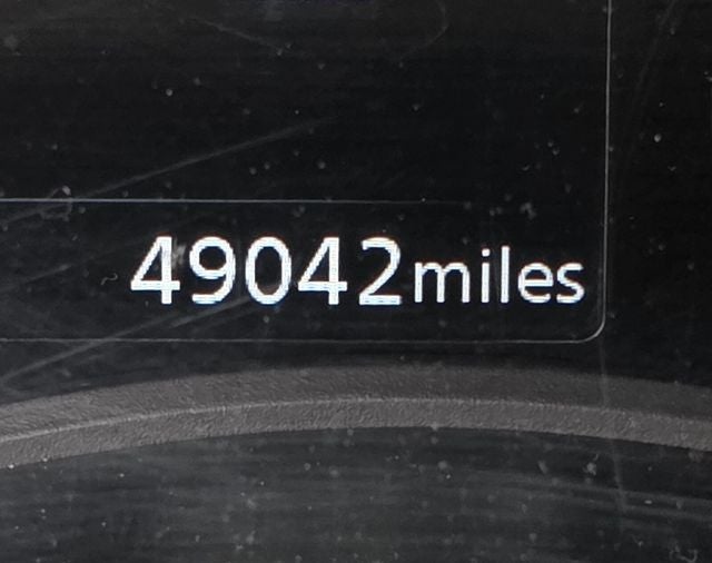 2022 Nissan Kicks SR