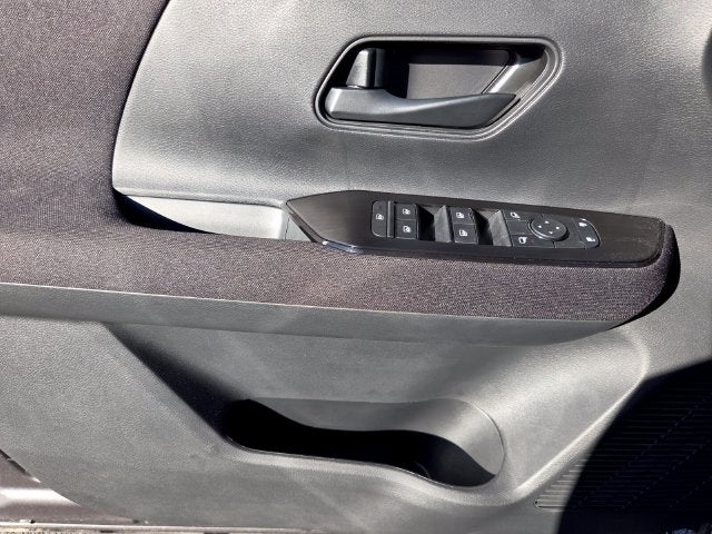 2027 Nissan Kicks S