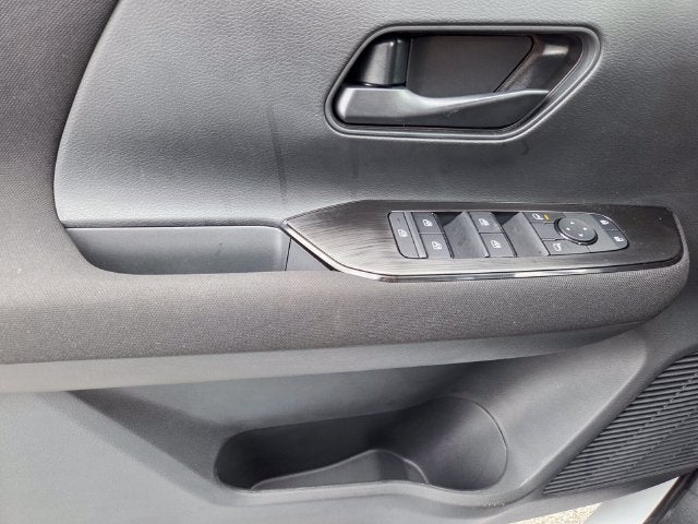 2027 Nissan Kicks S