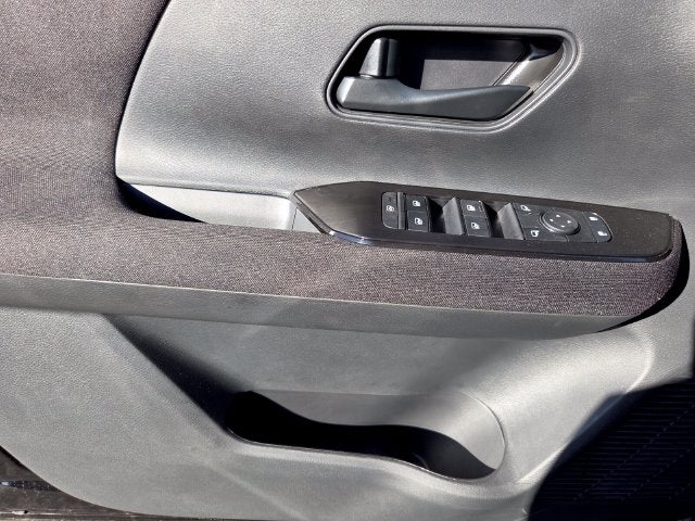 2027 Nissan Kicks S