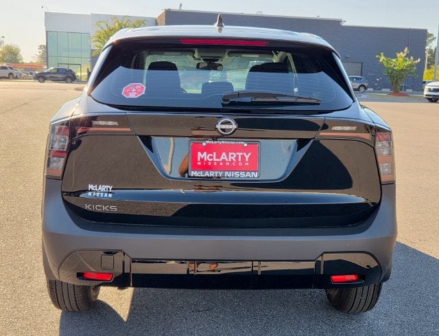 2027 Nissan Kicks S