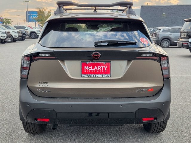 2027 Nissan Kicks SV