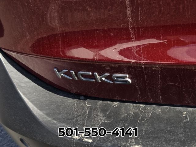 2025 Nissan Kicks SR