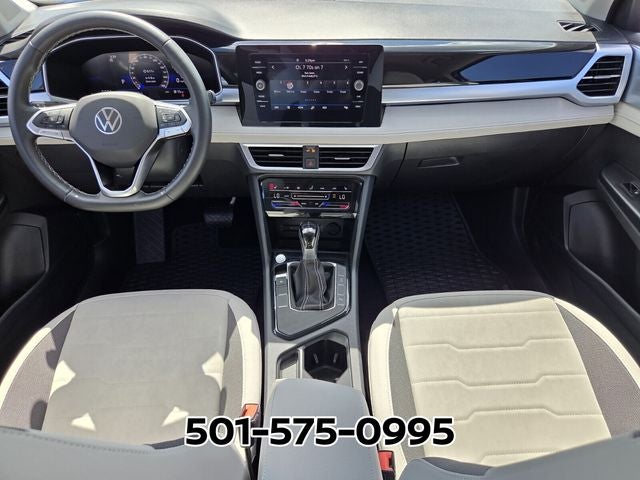 2025 Volkswagen Taos 1.5T SE