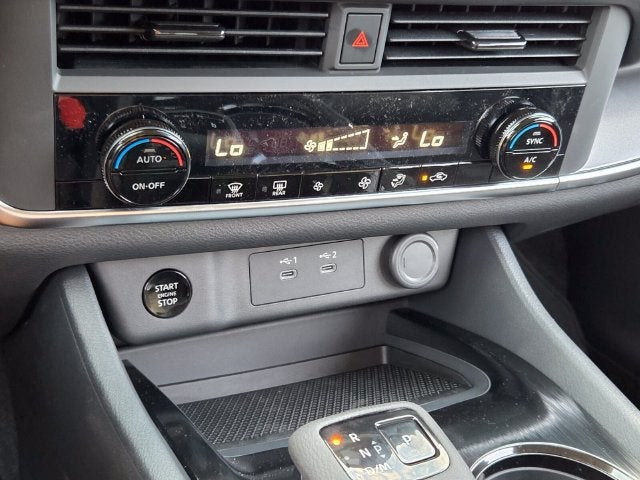2027 Nissan Rogue SV