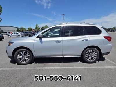 2020 Nissan Pathfinder SV