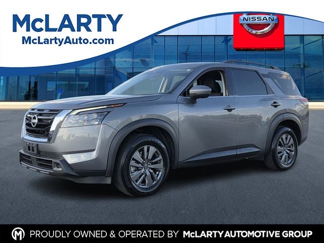 2024 Nissan Pathfinder SV
