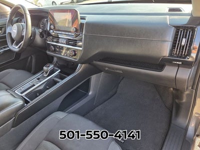 2024 Nissan Pathfinder SV