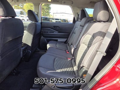 2023 Nissan Pathfinder SV