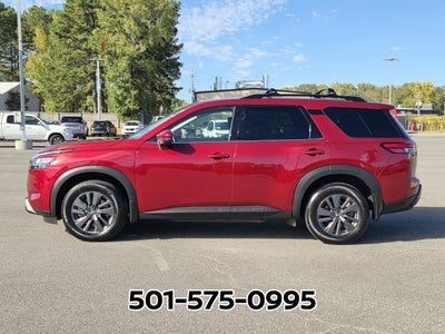 2023 Nissan Pathfinder SV