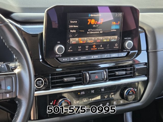 2023 Nissan Pathfinder SV
