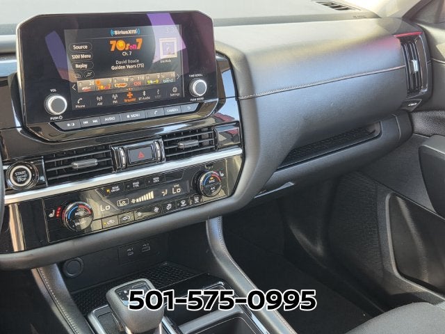 2023 Nissan Pathfinder SV