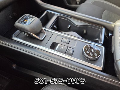 2023 Nissan Pathfinder SV