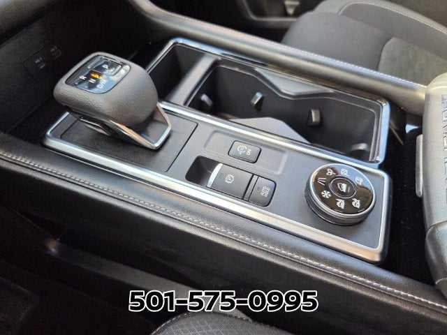 2023 Nissan Pathfinder SV