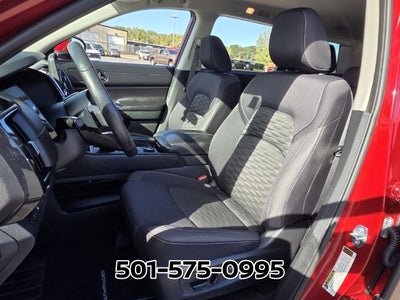 2023 Nissan Pathfinder SV