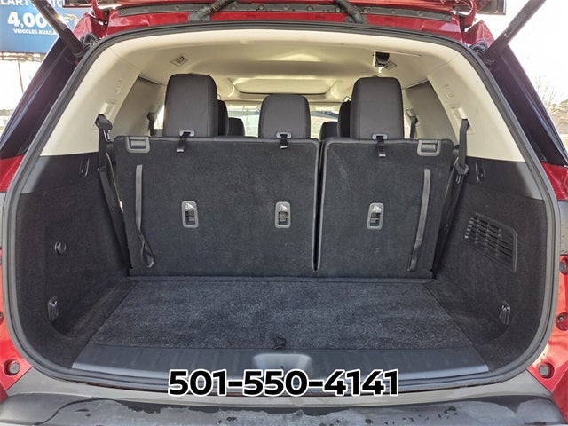 2022 Nissan Pathfinder SV