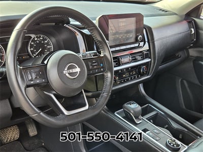 2022 Nissan Pathfinder SV